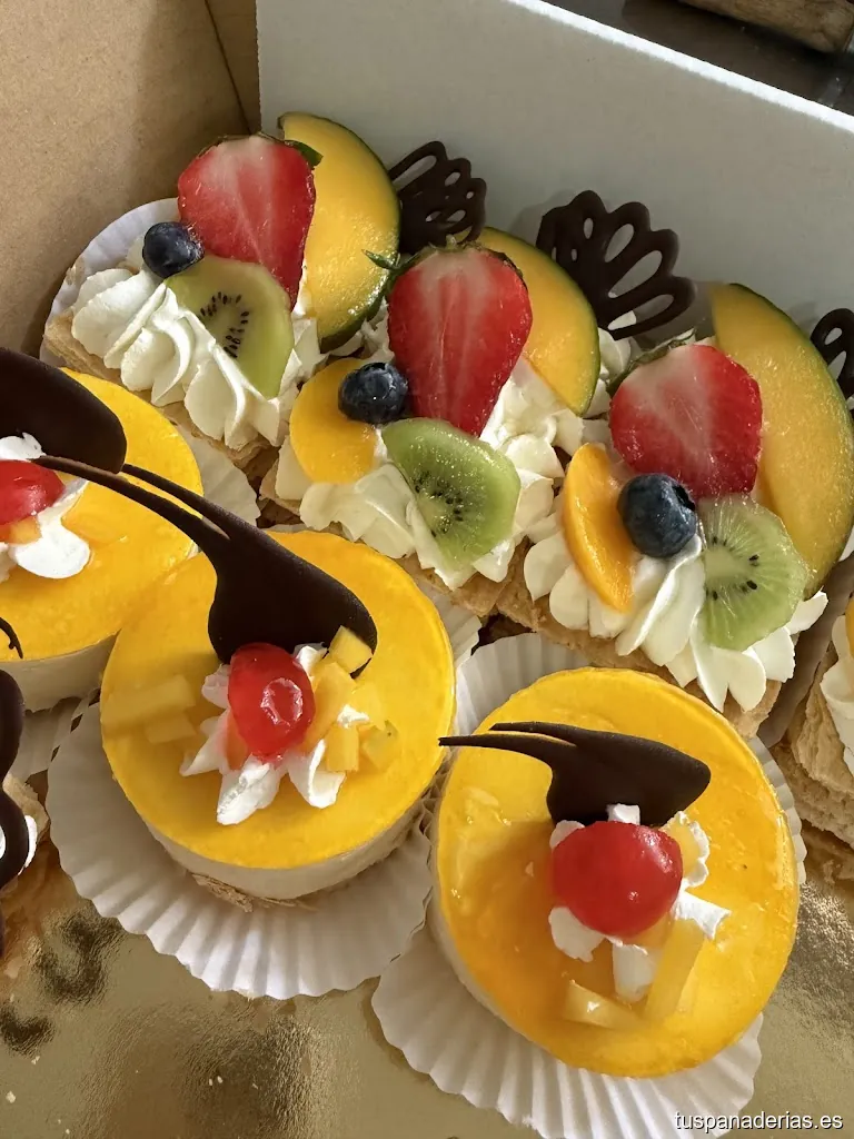 Paneas Tienda Panadería-Pastelería.