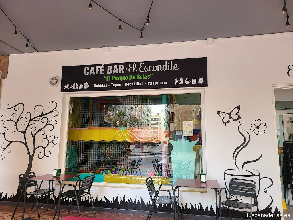 El Escondite parque de bolas