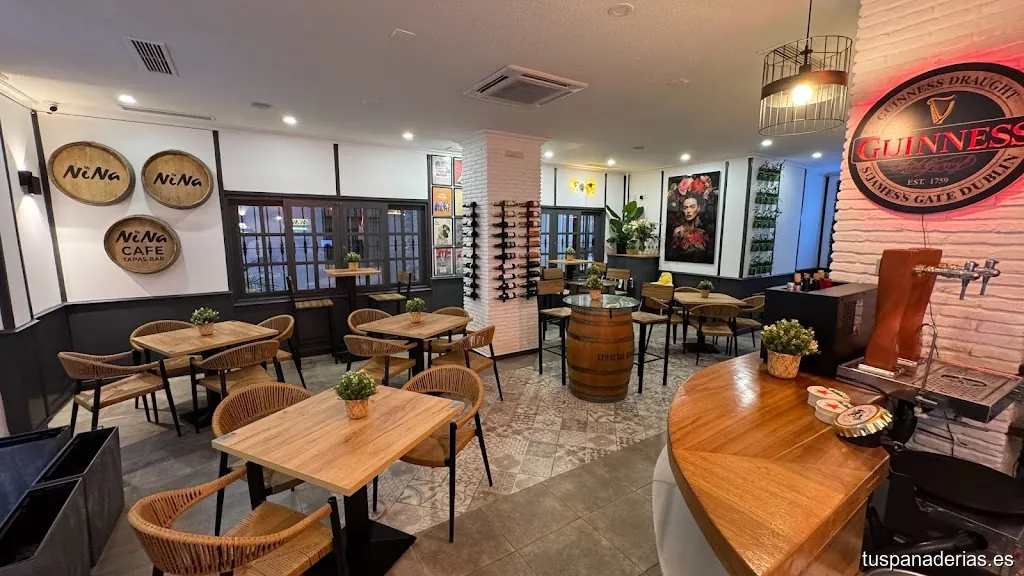 Nina's Bar 🍸 Cocktails, Wine & Beer at Fuengirola