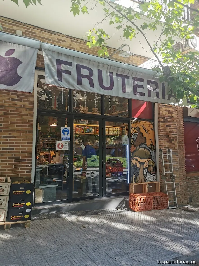 Frutería Charcutería Luis