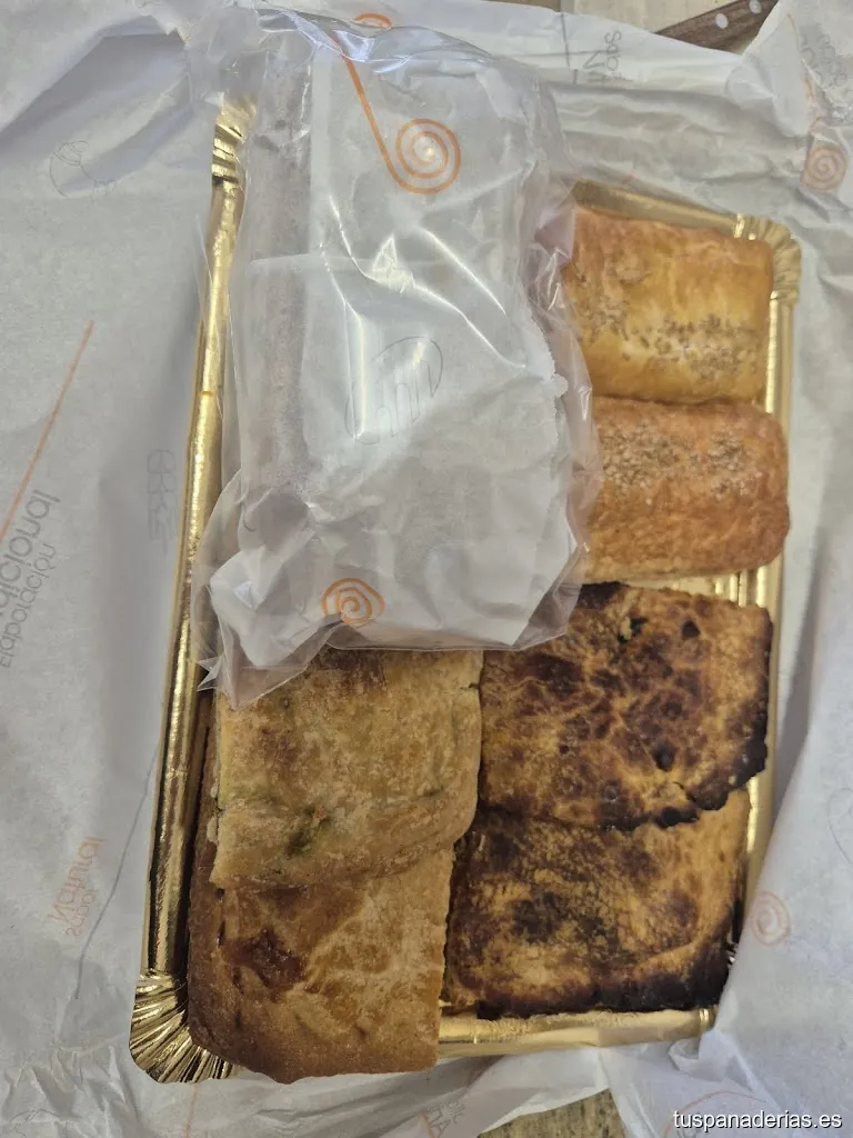 Panadería y Pastelería La Fama