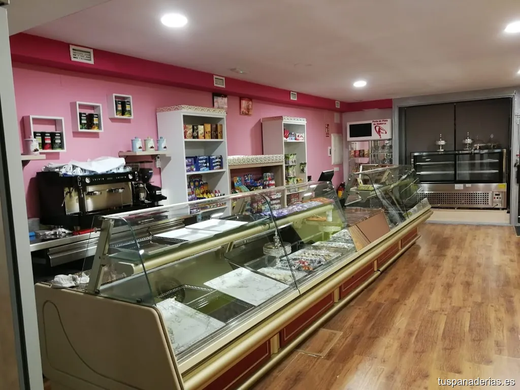 Pastelería Panadería Cafeteria La Plaza